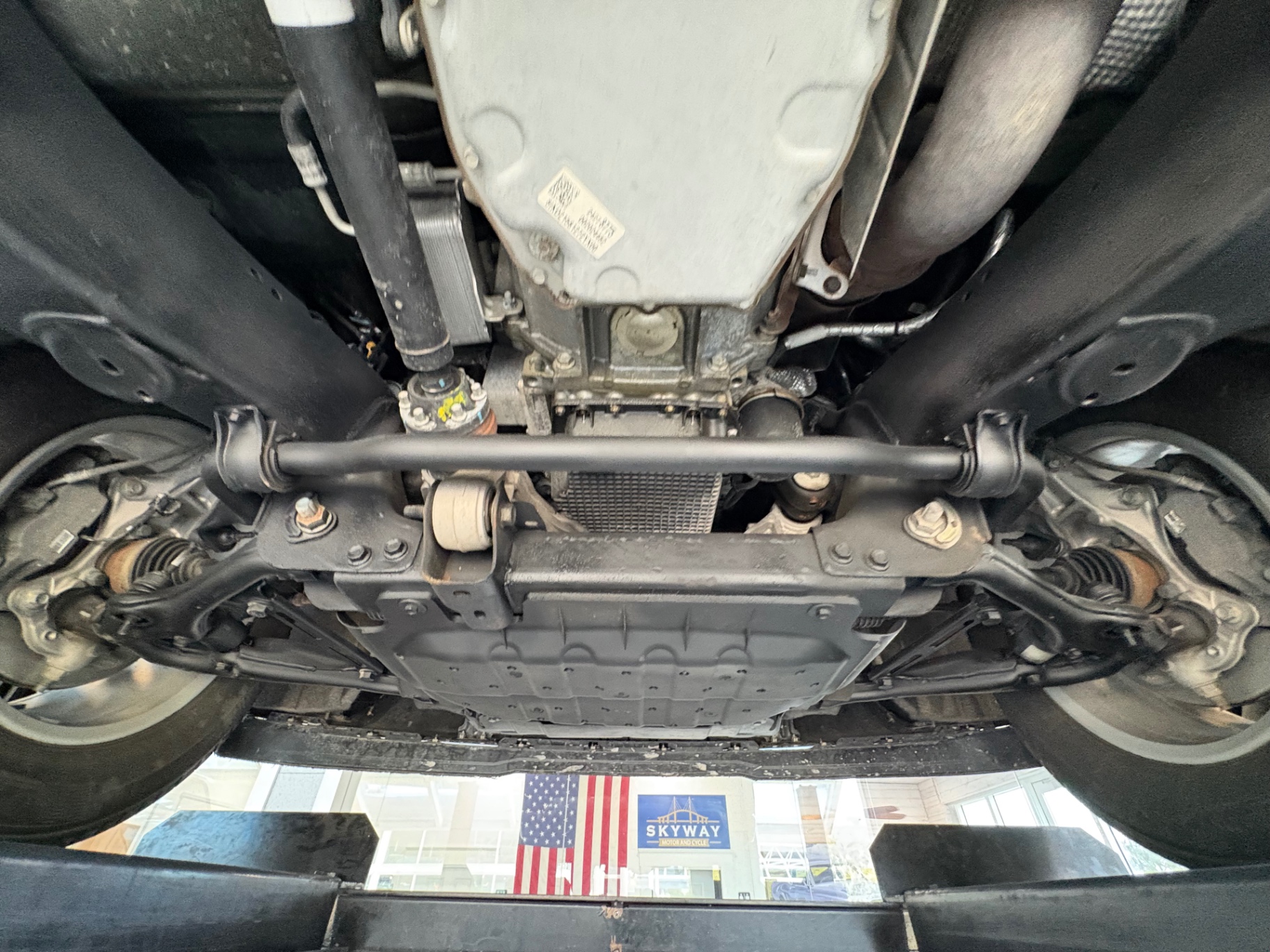 Vehicle photo 52