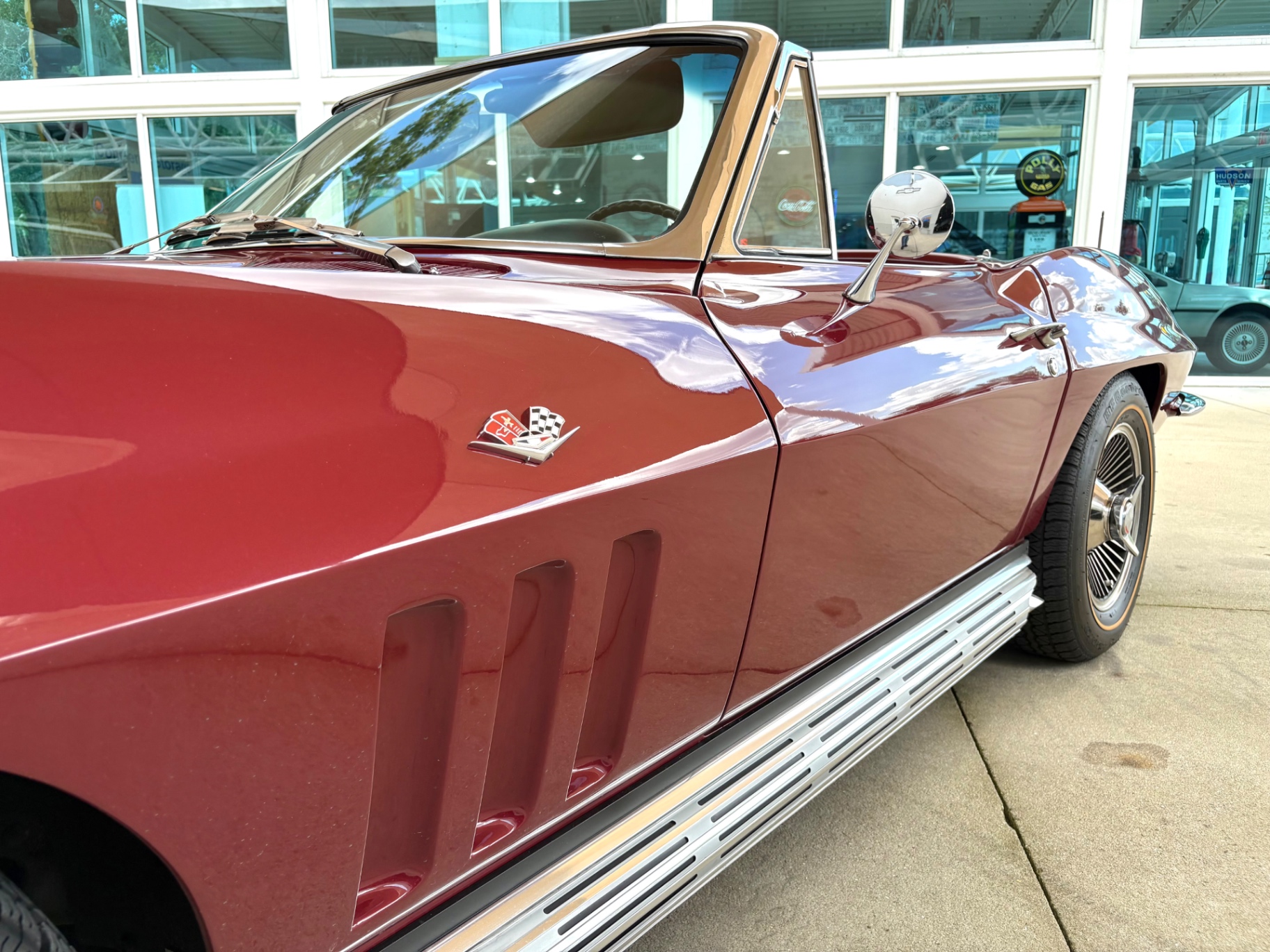 Vehicle photo 13
