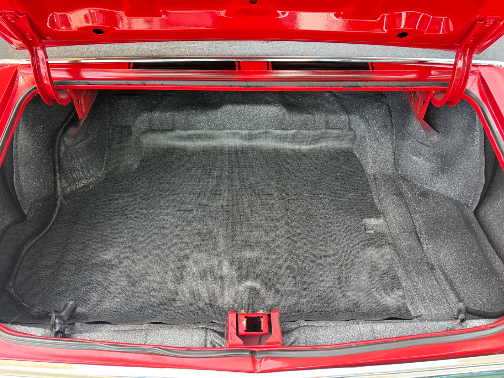 Vehicle photo 10