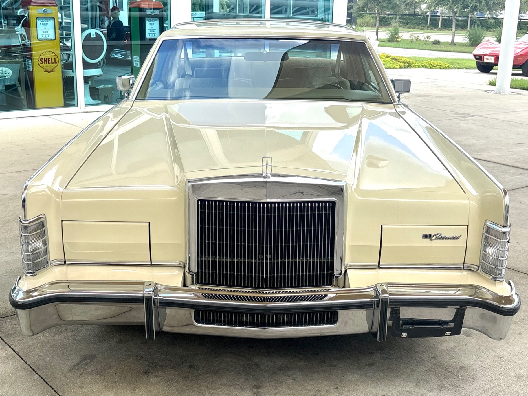 Vehicle photo 3