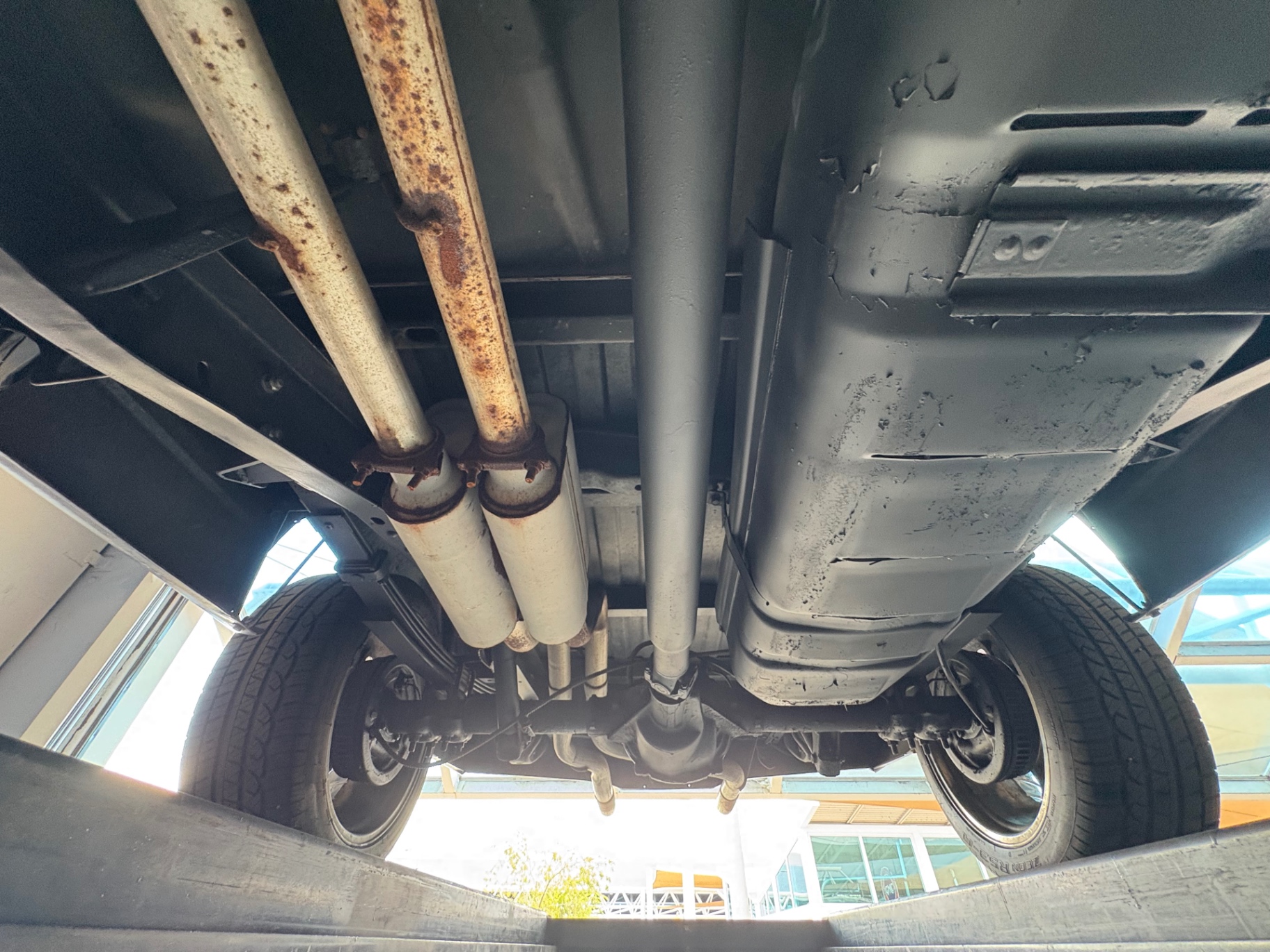 Vehicle photo 47