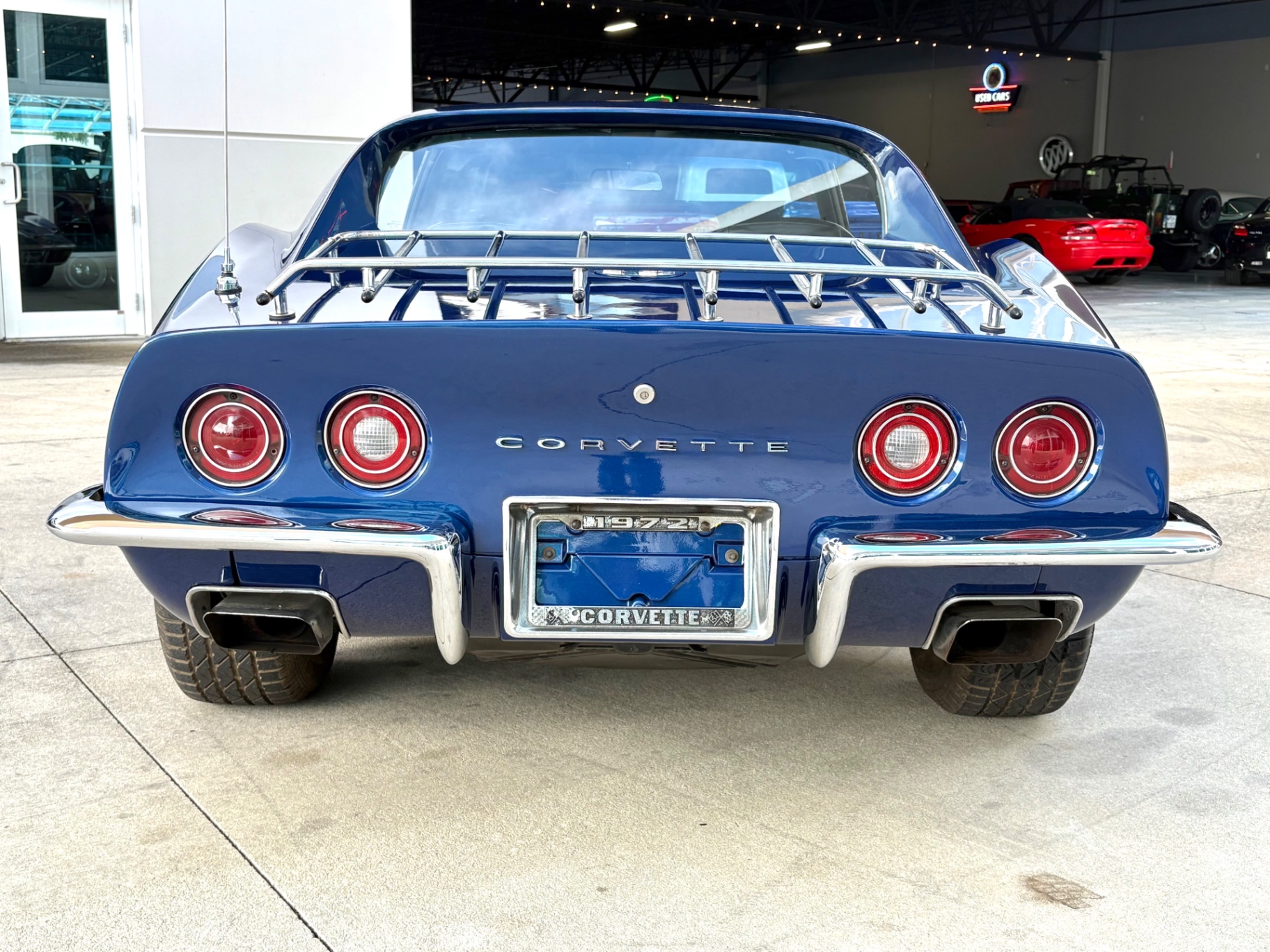 Vehicle photo 7