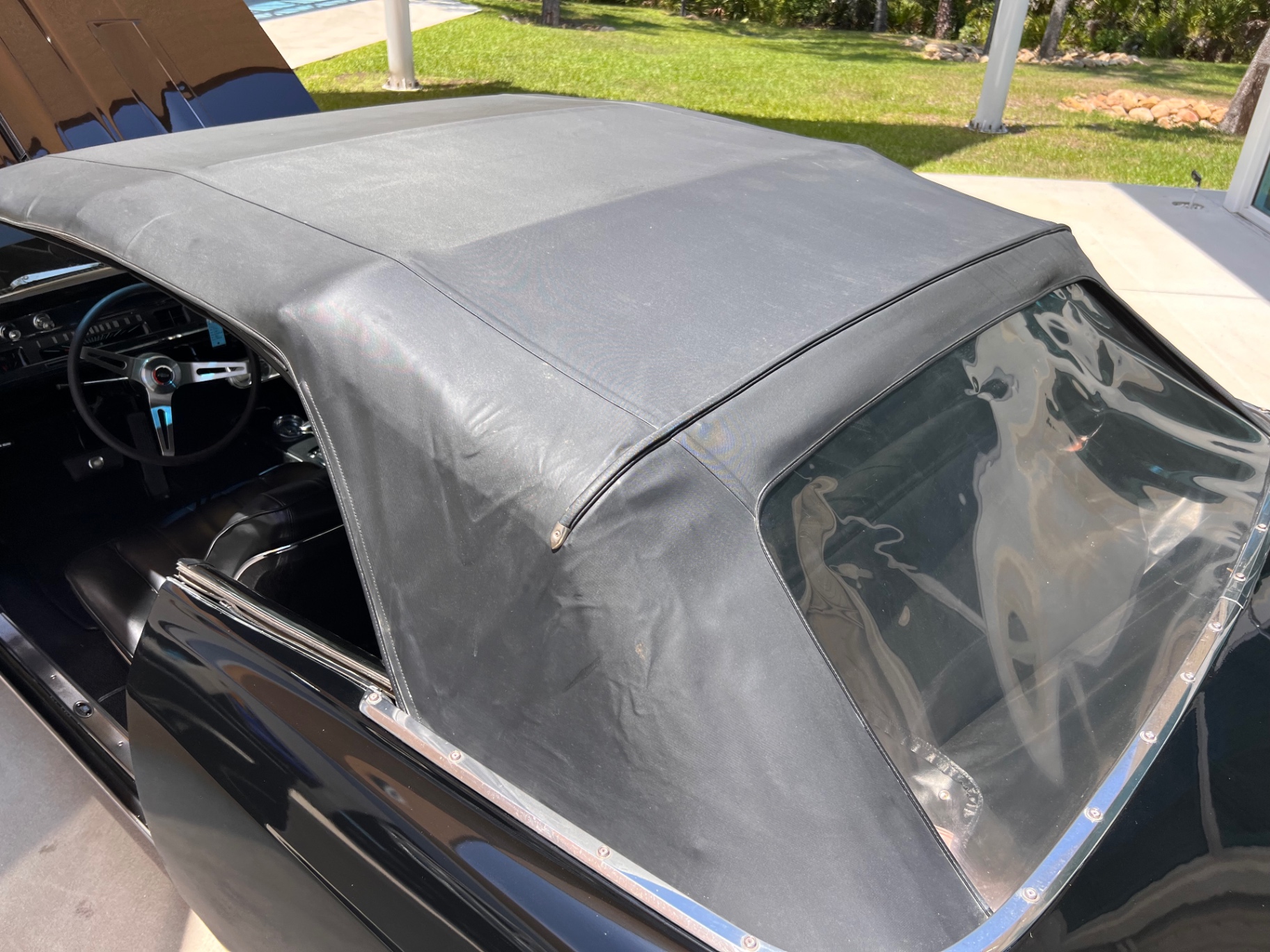 Vehicle photo 16
