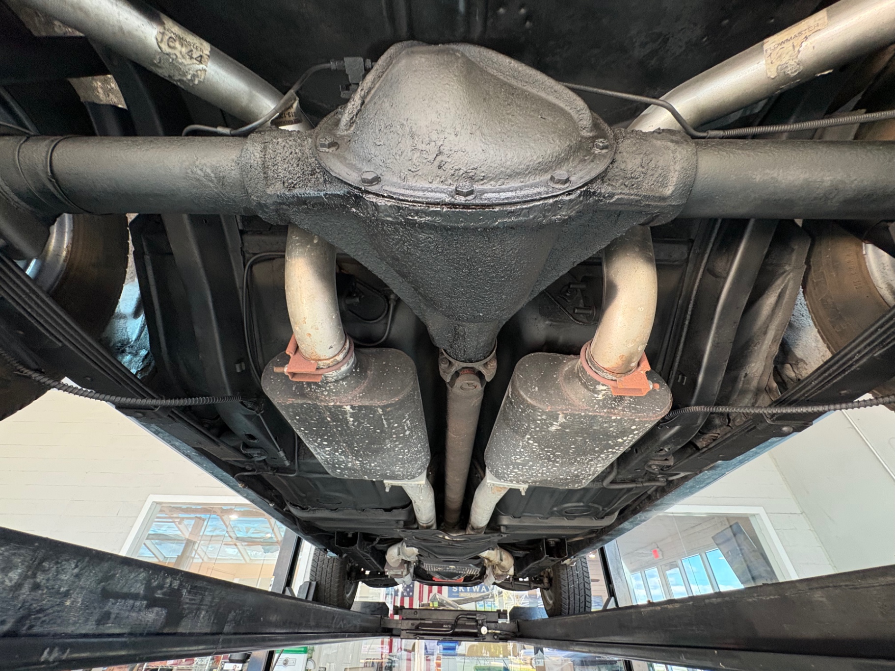 Vehicle photo 49