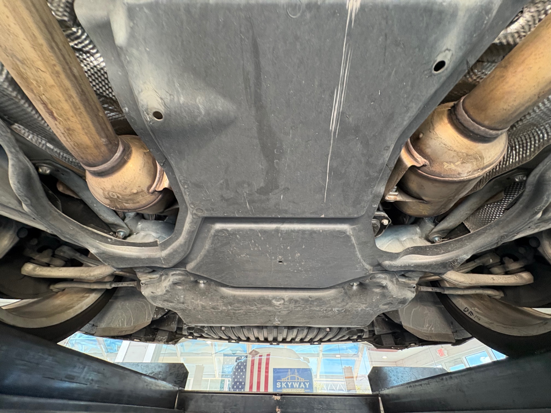 Vehicle photo 50