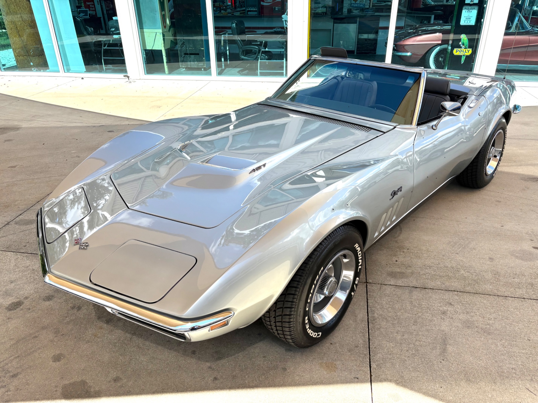 Vehicle photo 19
