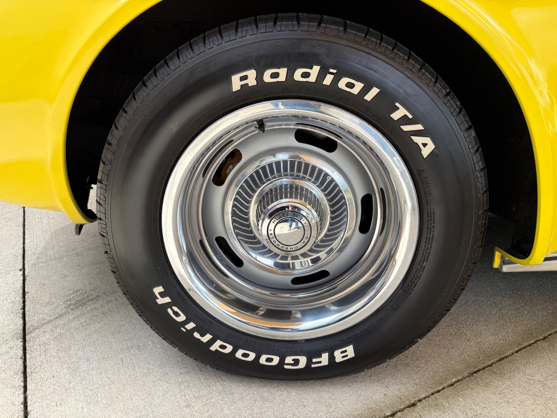 Vehicle photo 20
