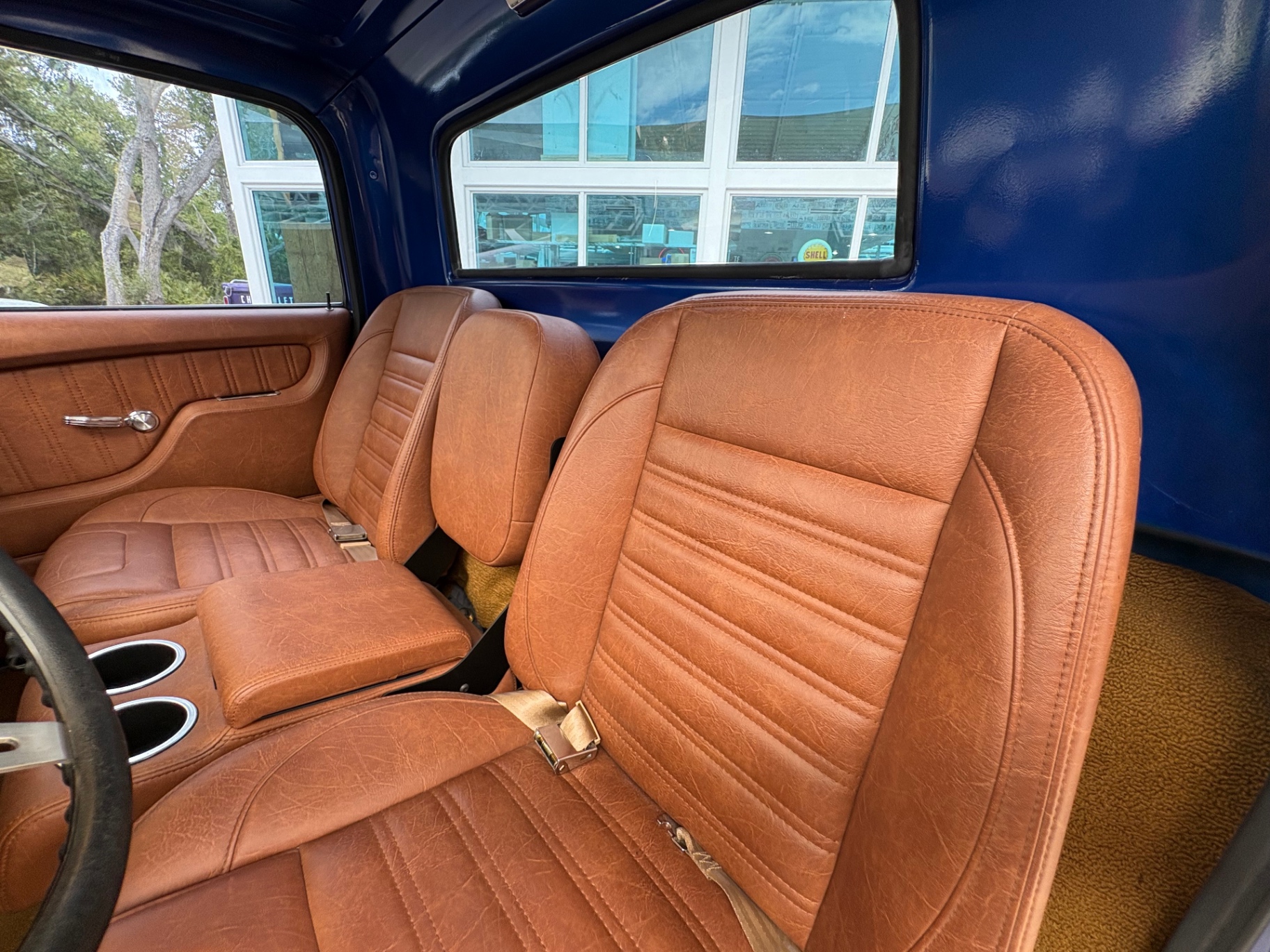Vehicle photo 35