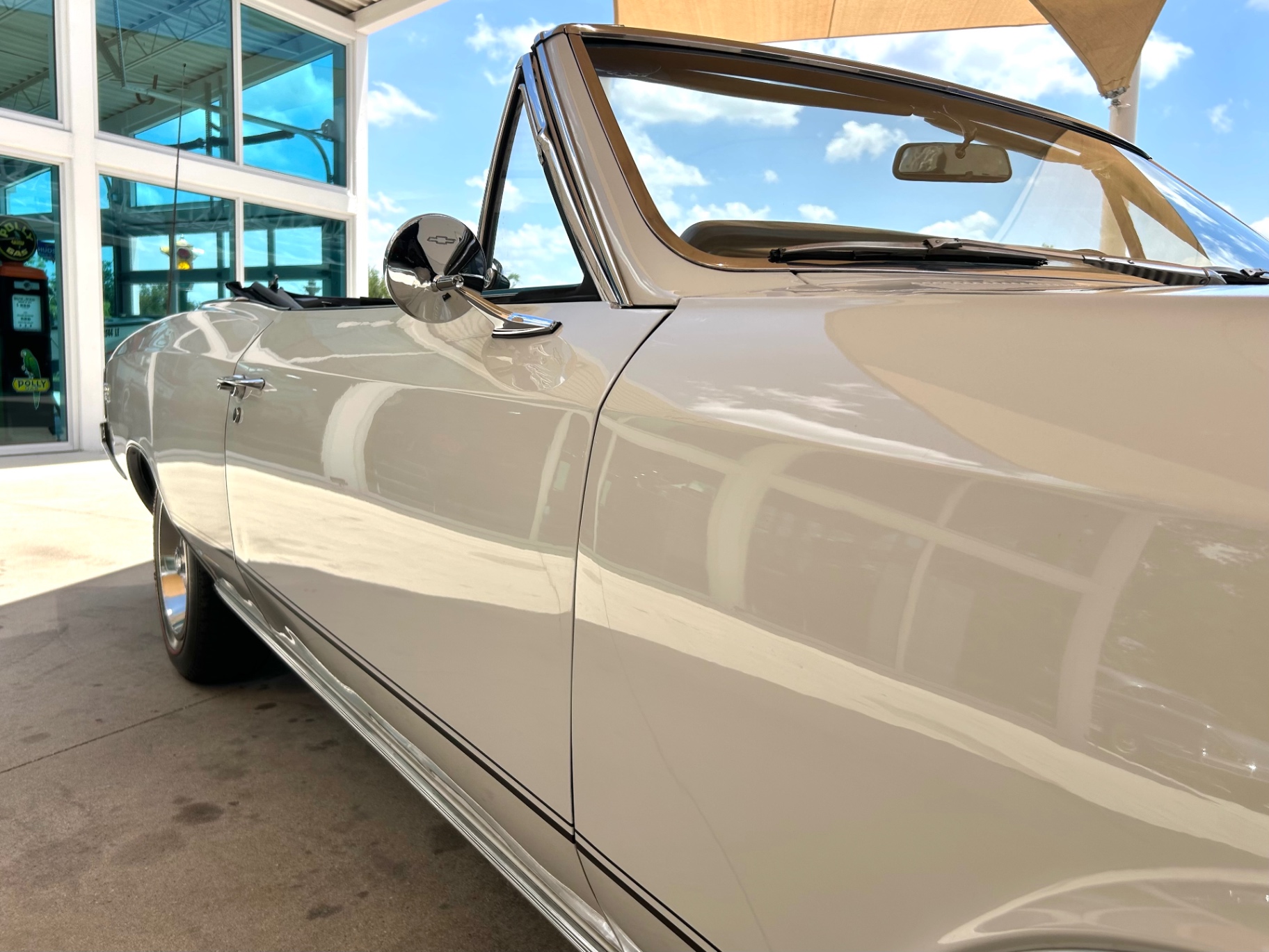 Vehicle photo 19