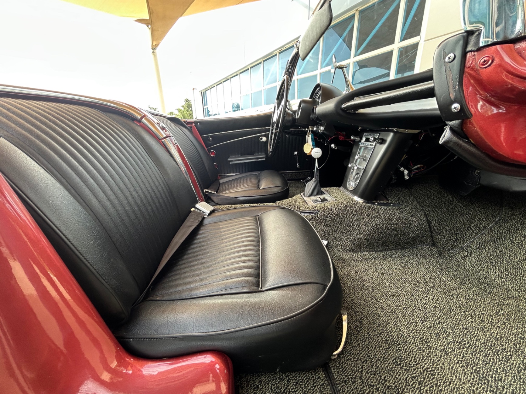 Vehicle photo 40