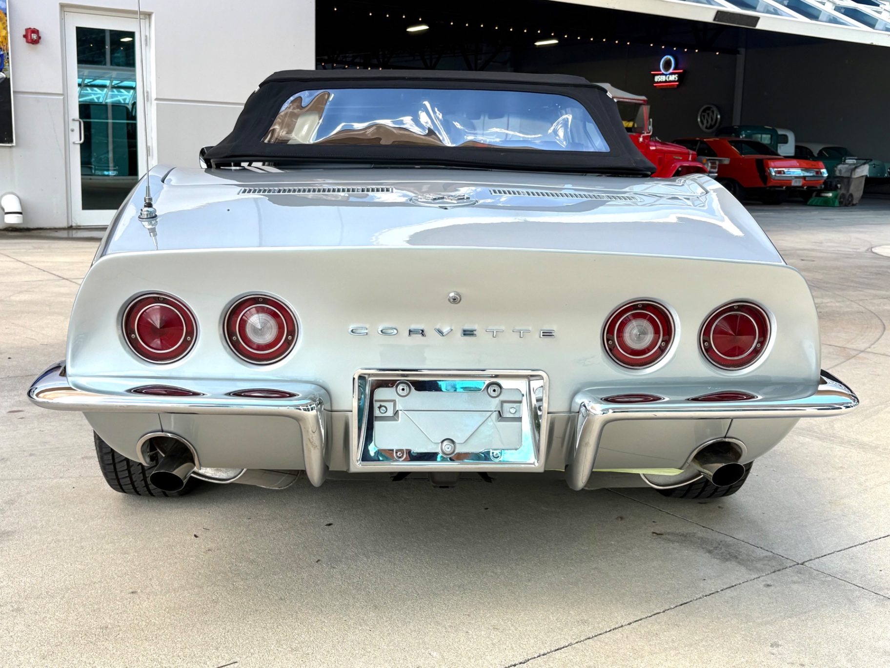 Vehicle photo 22