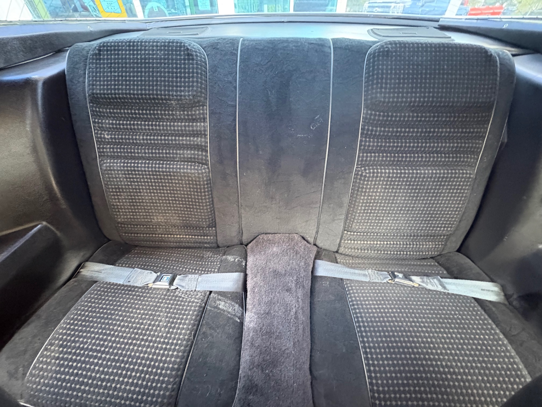 Vehicle photo 37