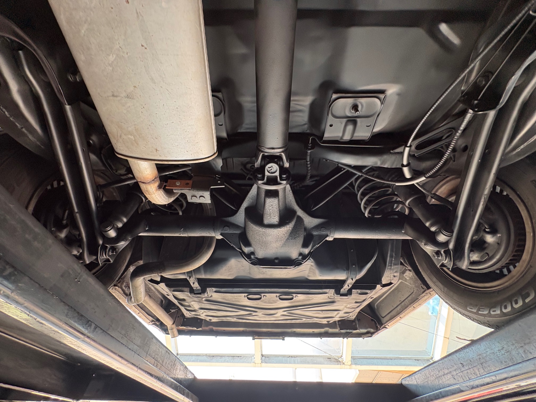 Vehicle photo 63