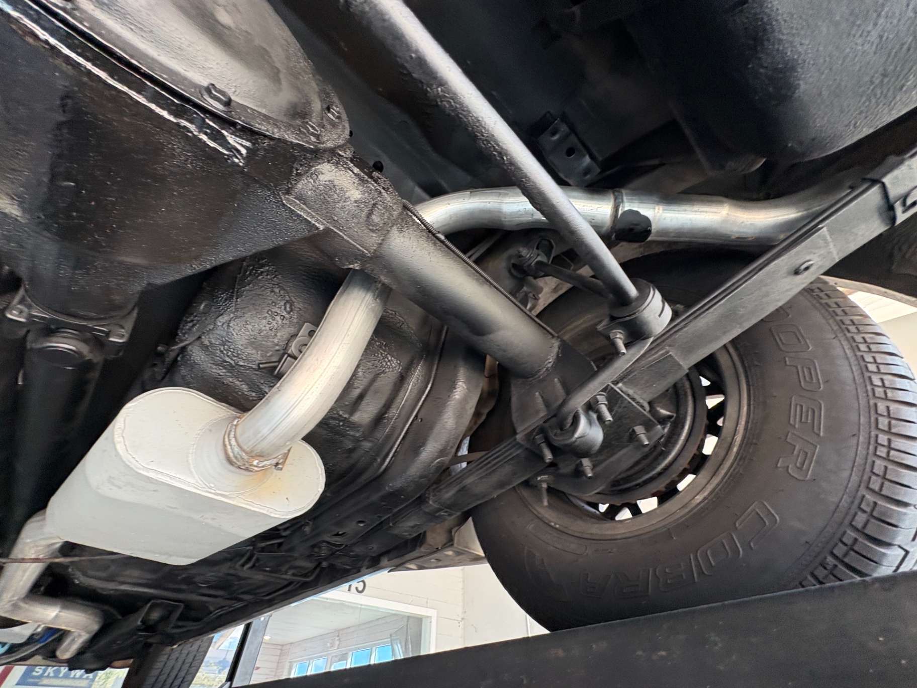 Vehicle photo 48