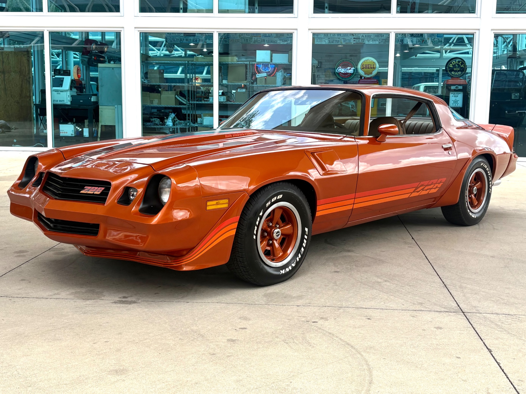 Vehicle photo 11