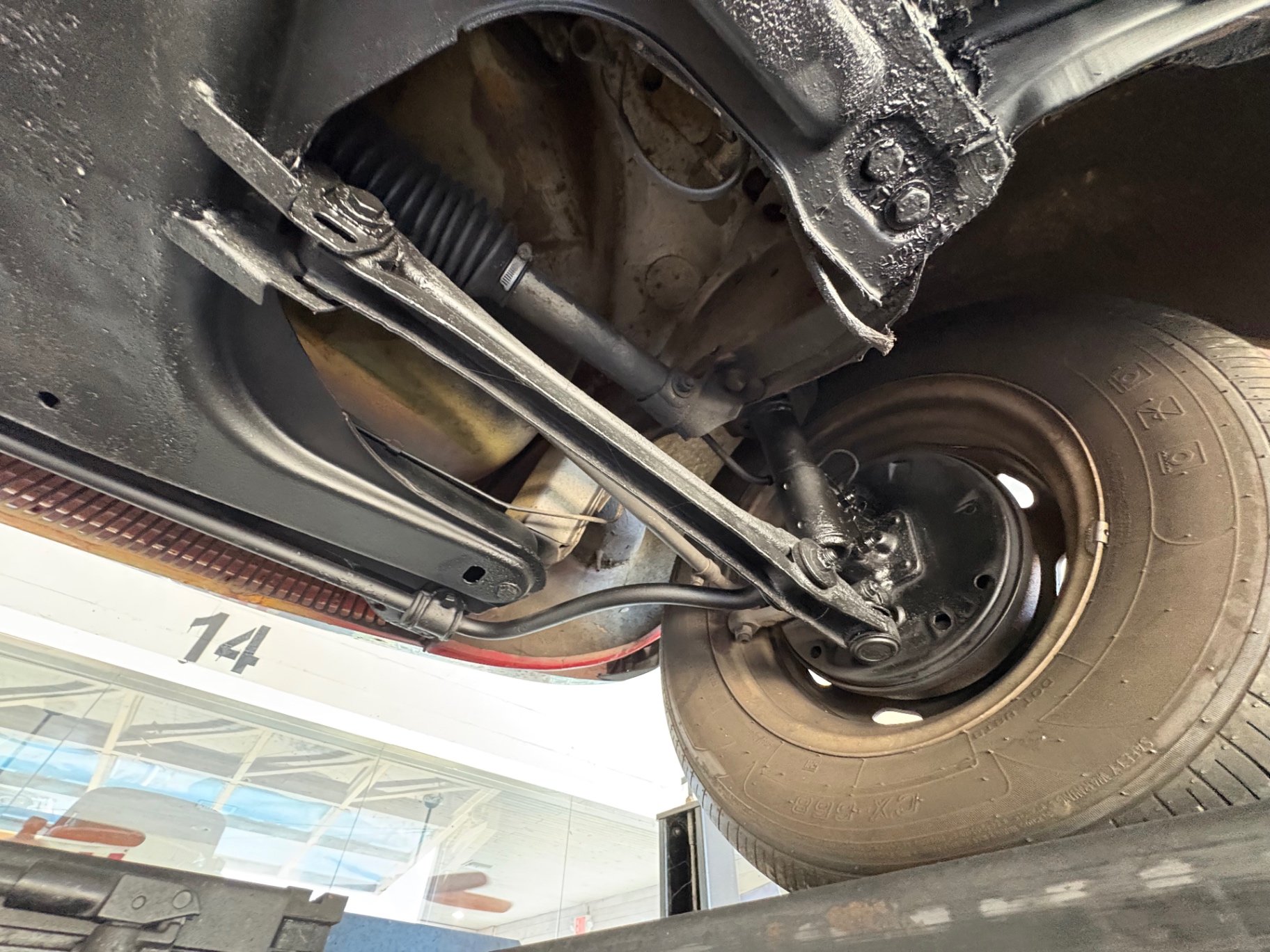 Vehicle photo 52