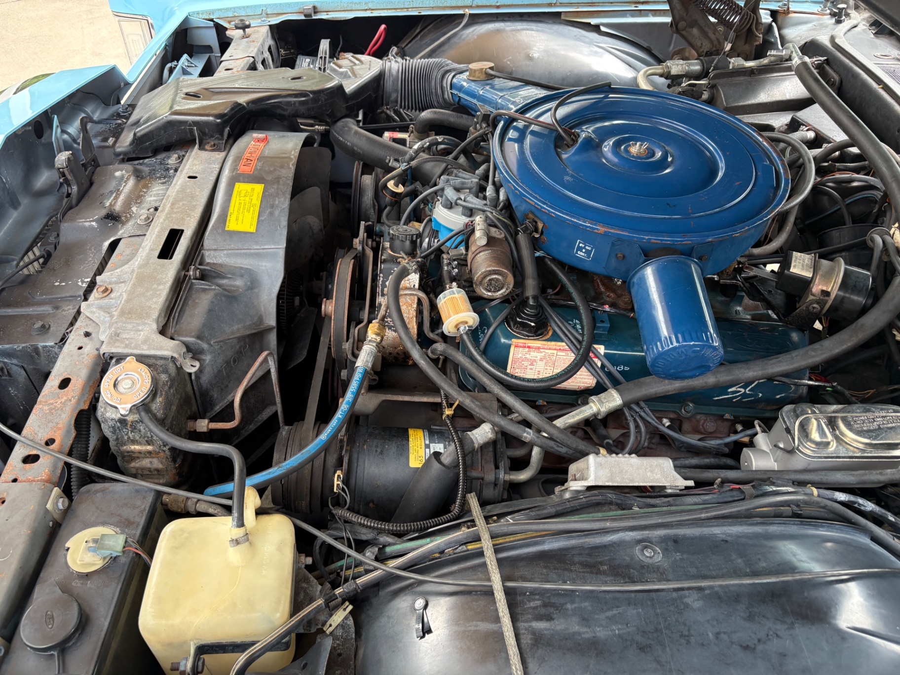 Vehicle photo 30