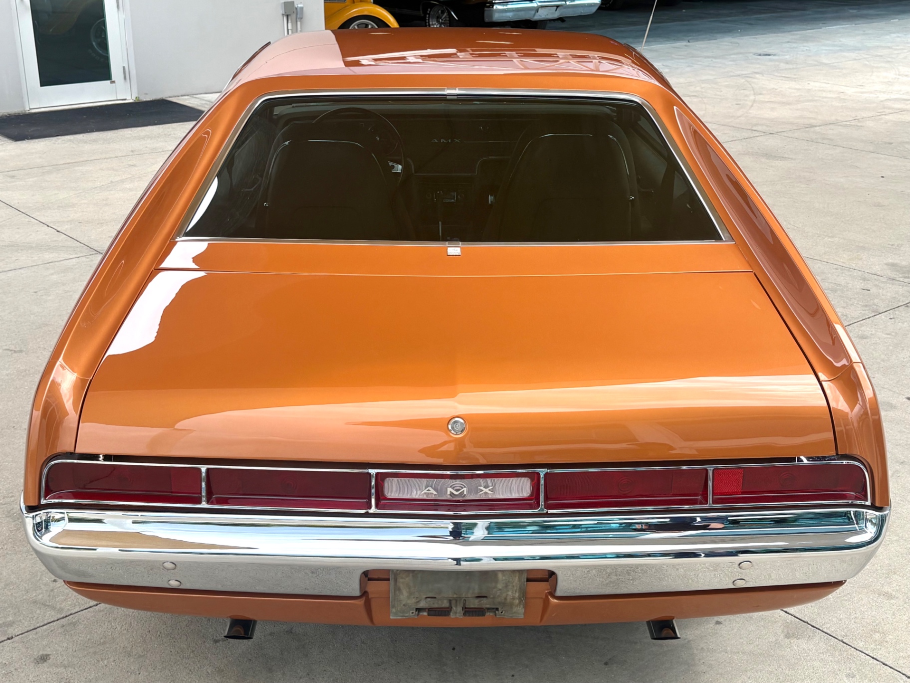 Vehicle photo 8