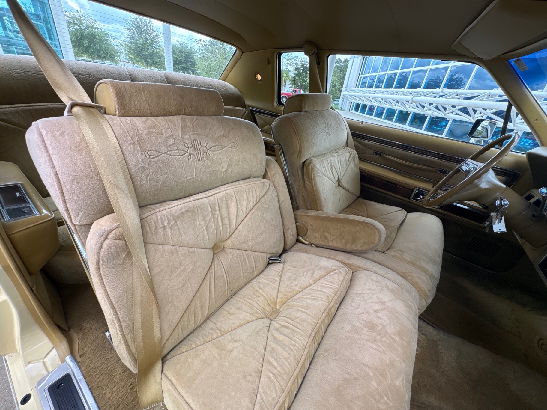 Vehicle photo 41