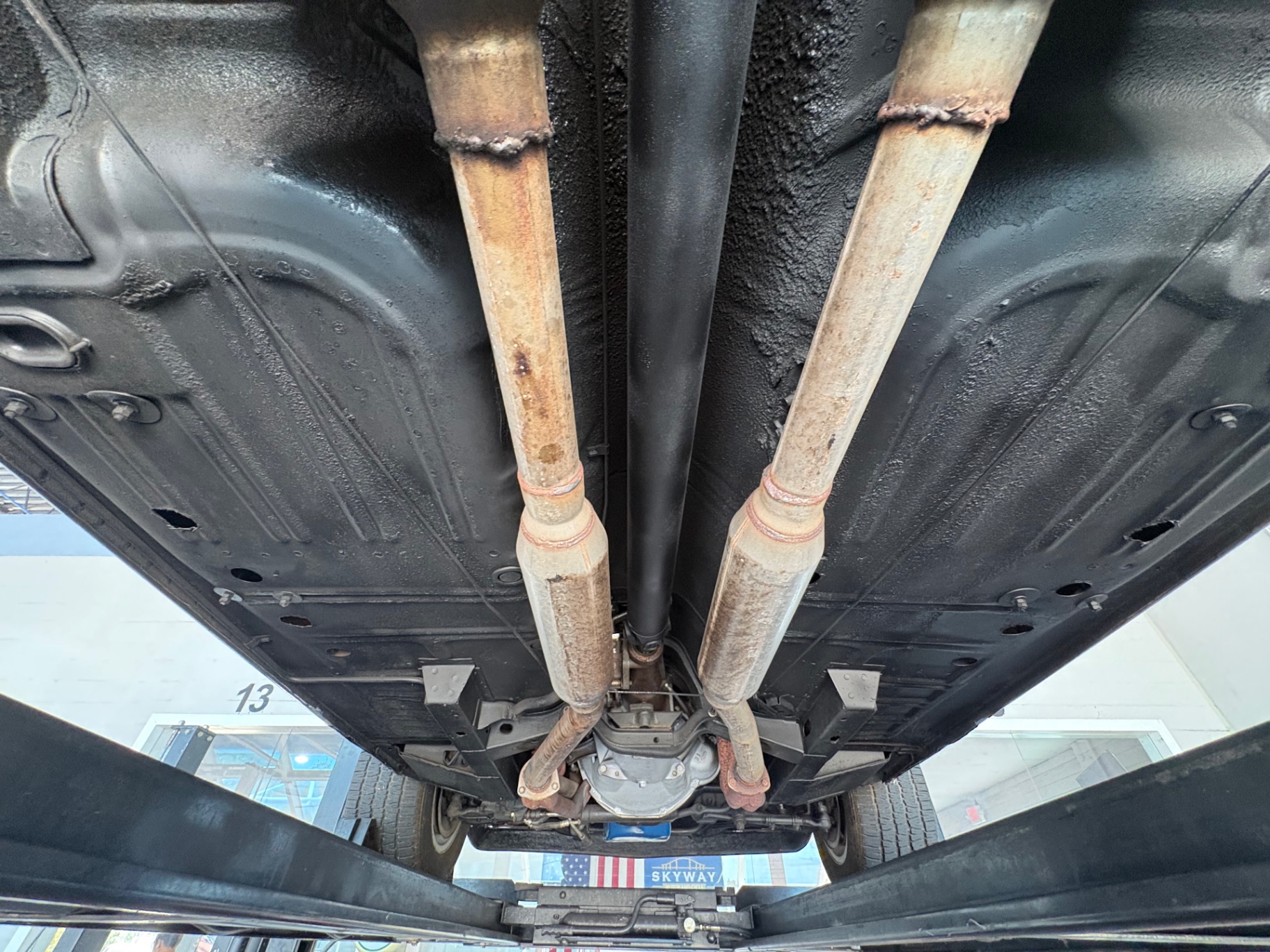 Vehicle photo 47