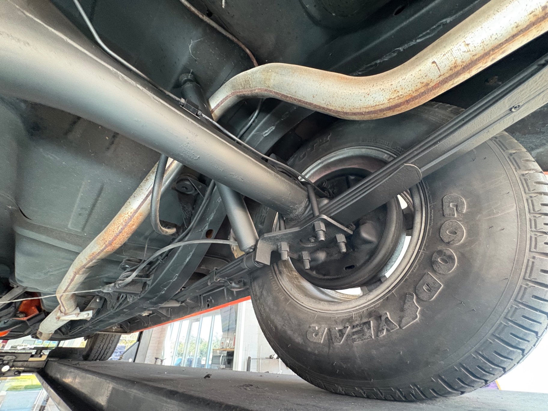 Vehicle photo 47
