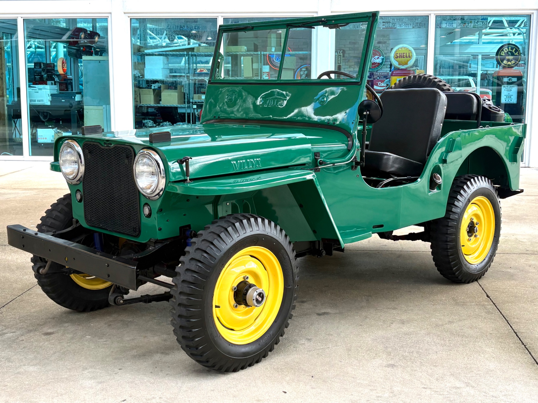 Vehicle photo 11