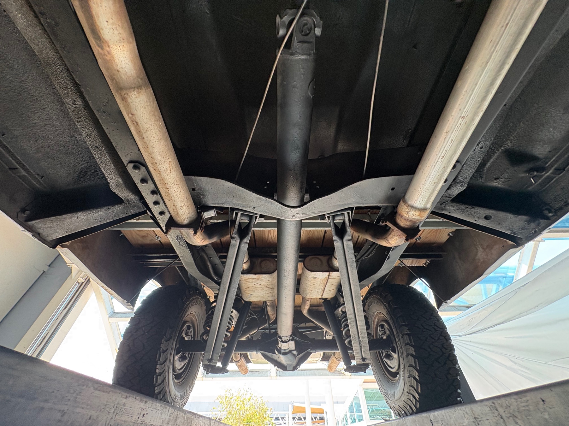 Vehicle photo 53