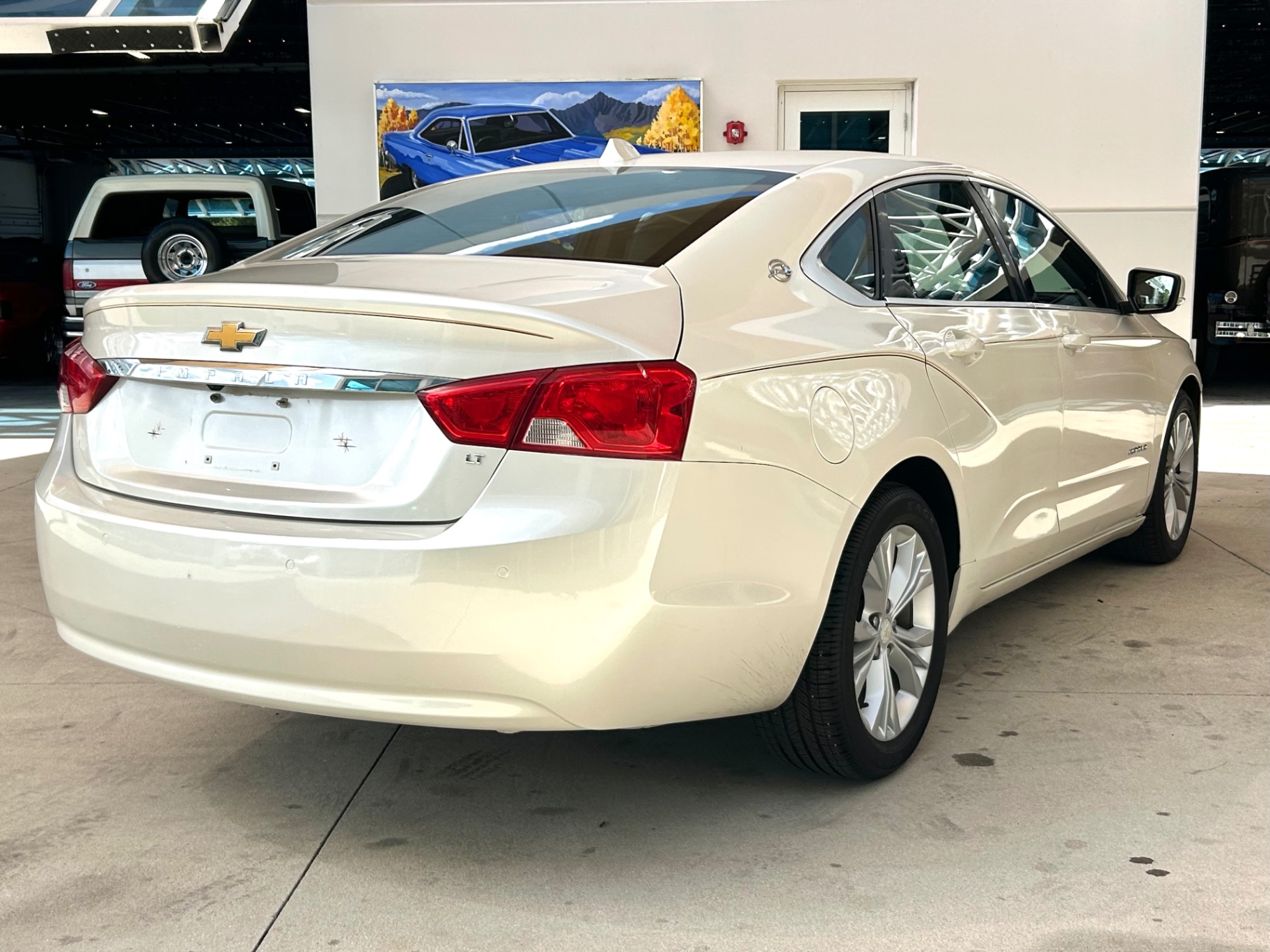 Vehicle photo 5