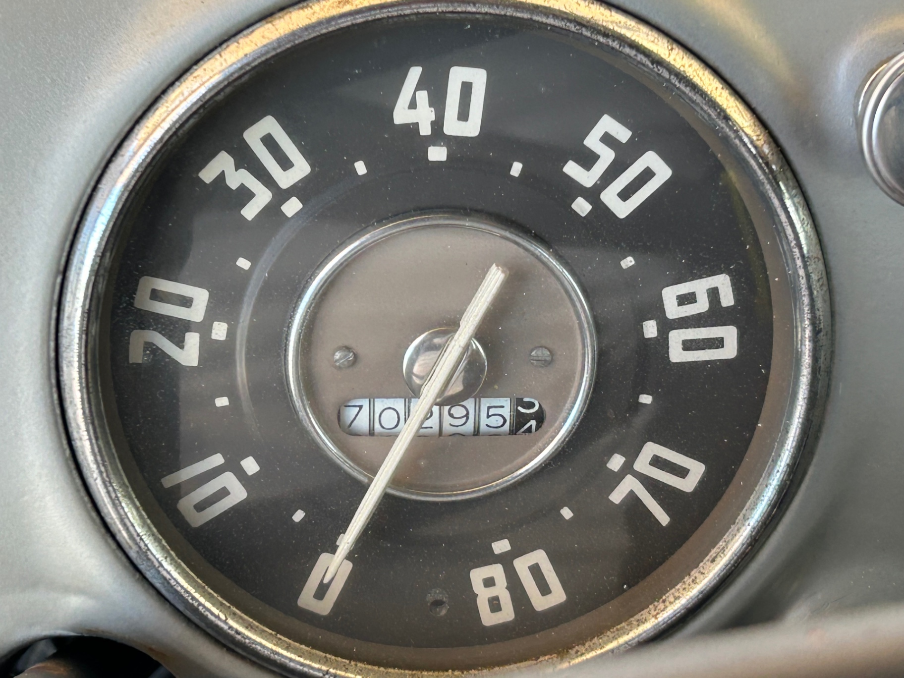 Vehicle photo 18
