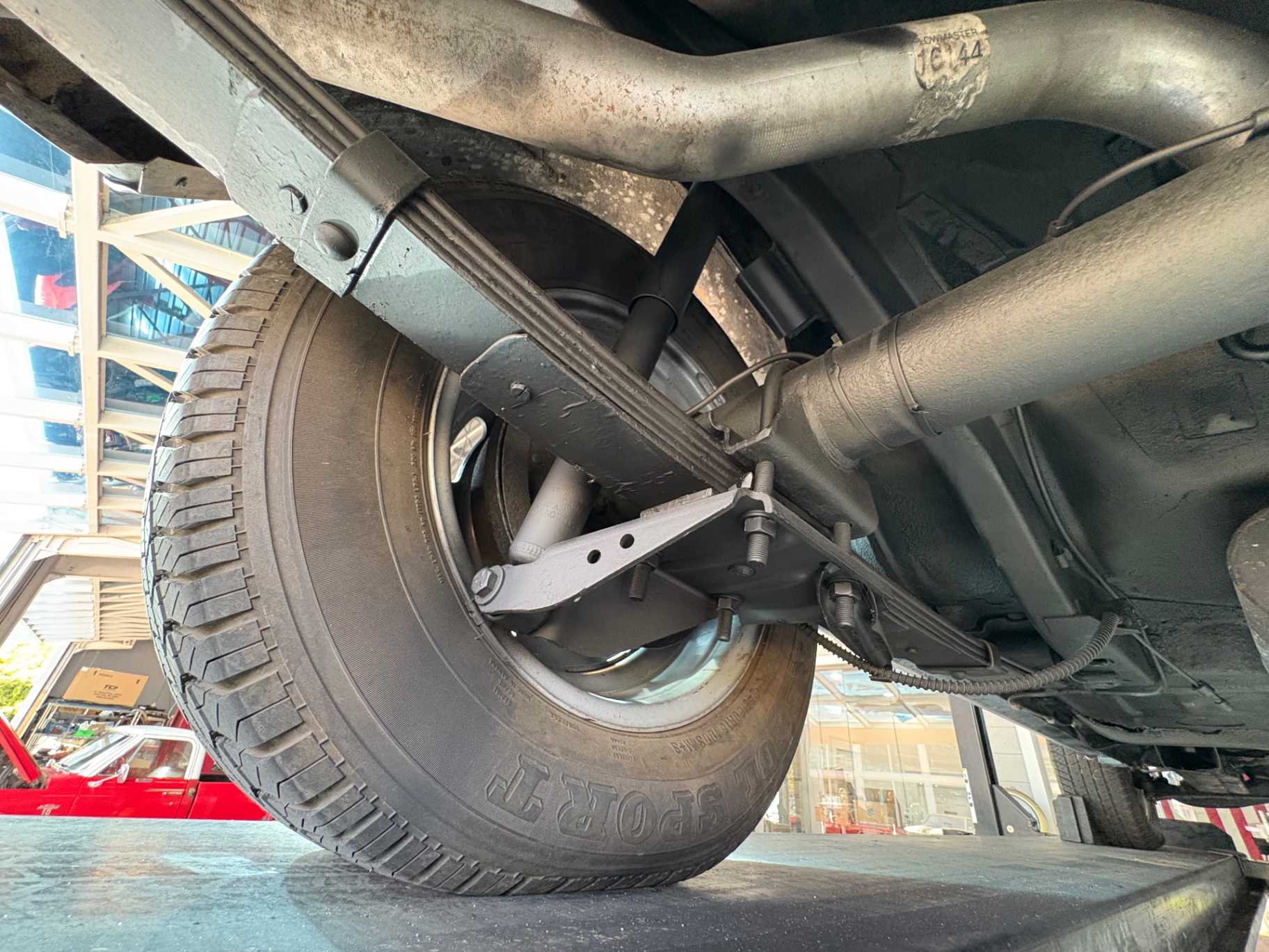 Vehicle photo 50