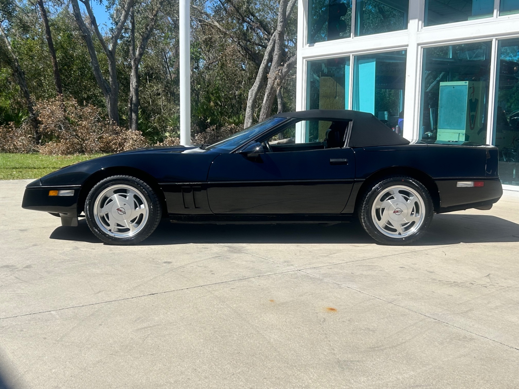 1989 Chevrolet Corvette null photo 12