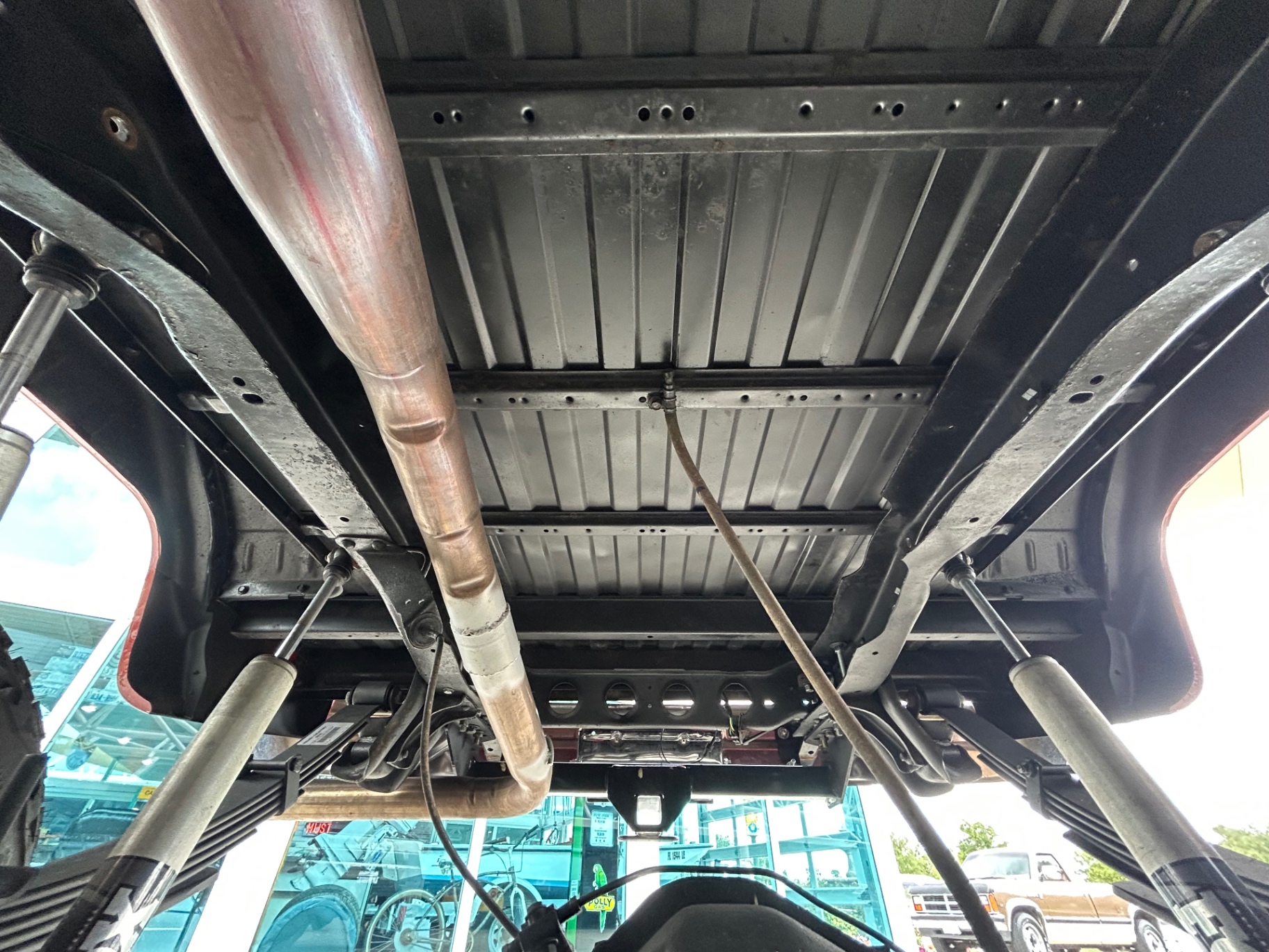 Vehicle photo 49