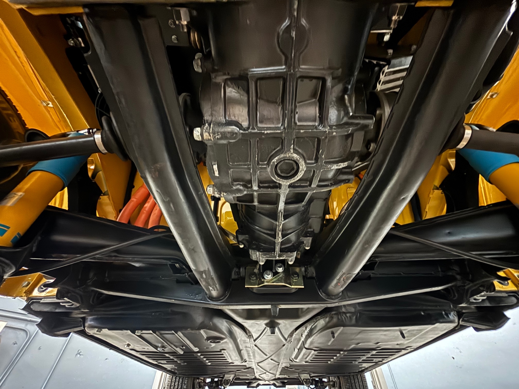 Vehicle photo 38