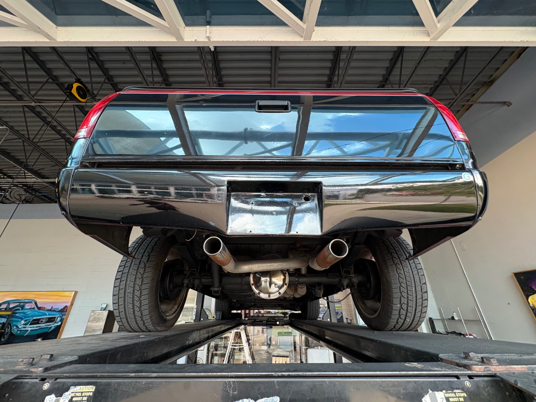 Vehicle photo 36