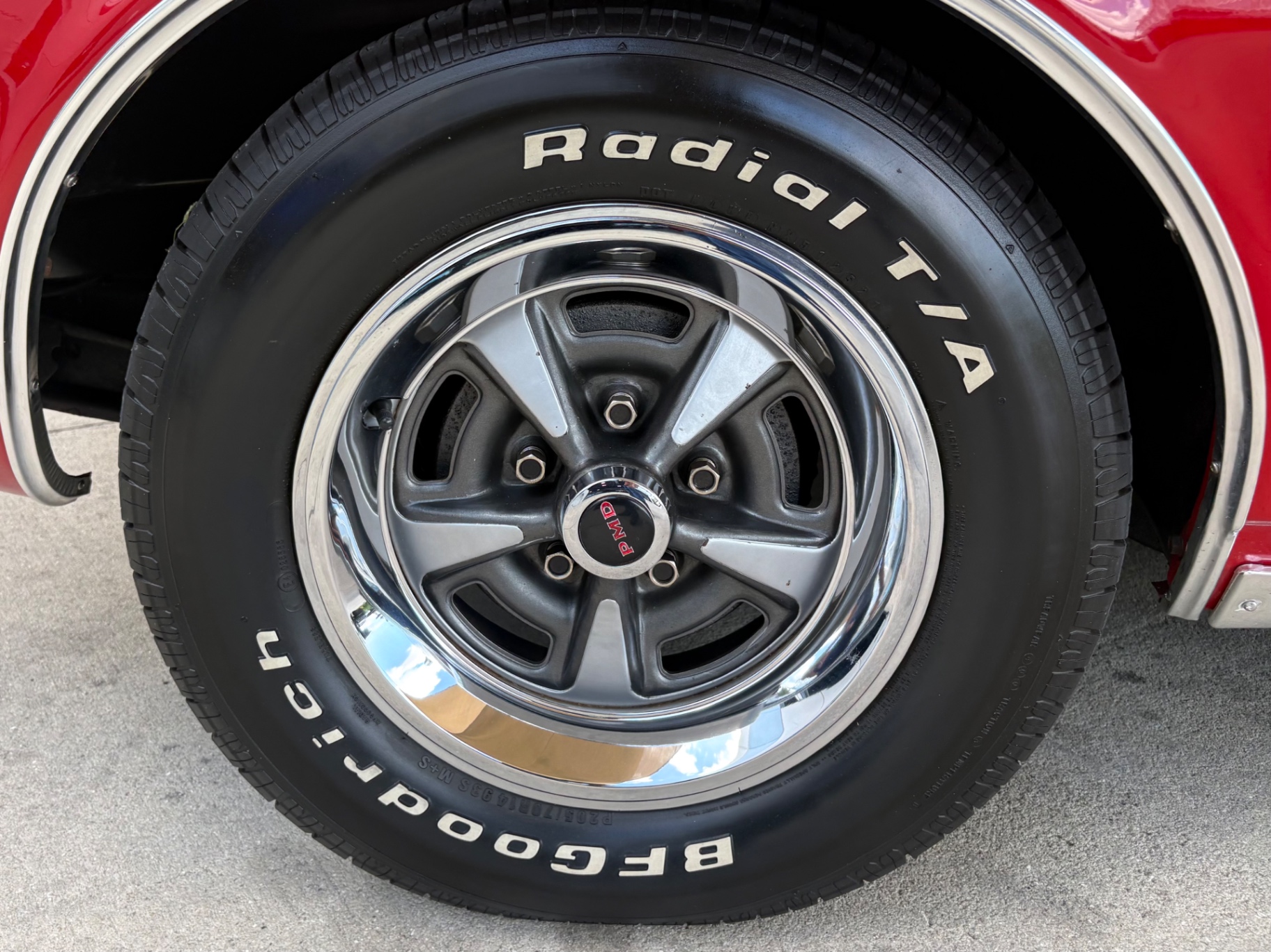 Vehicle photo 21