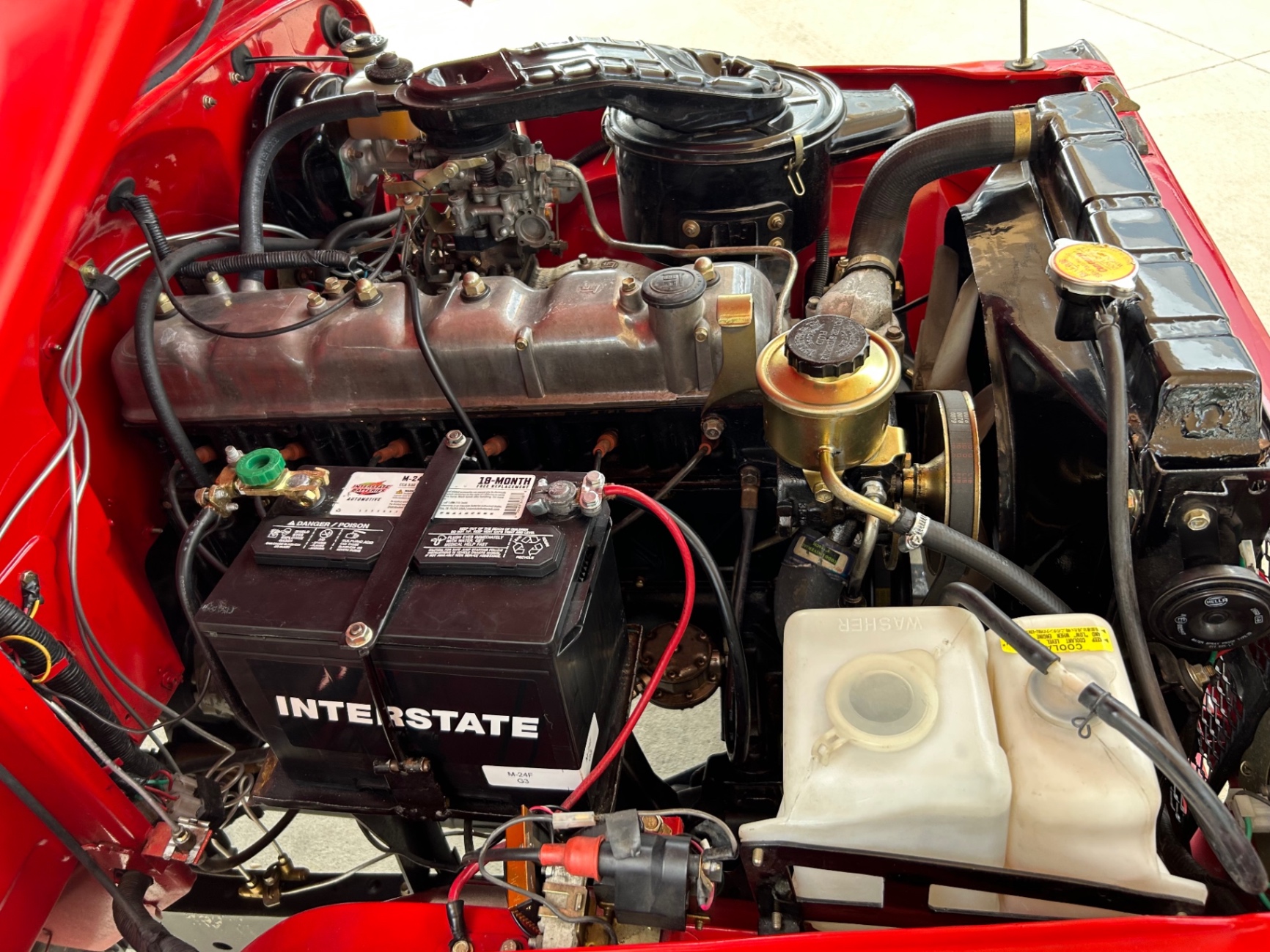 Vehicle photo 30