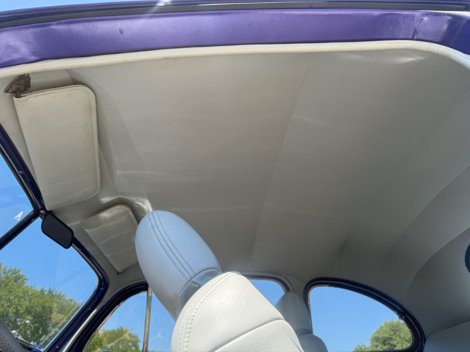 Vehicle photo 24