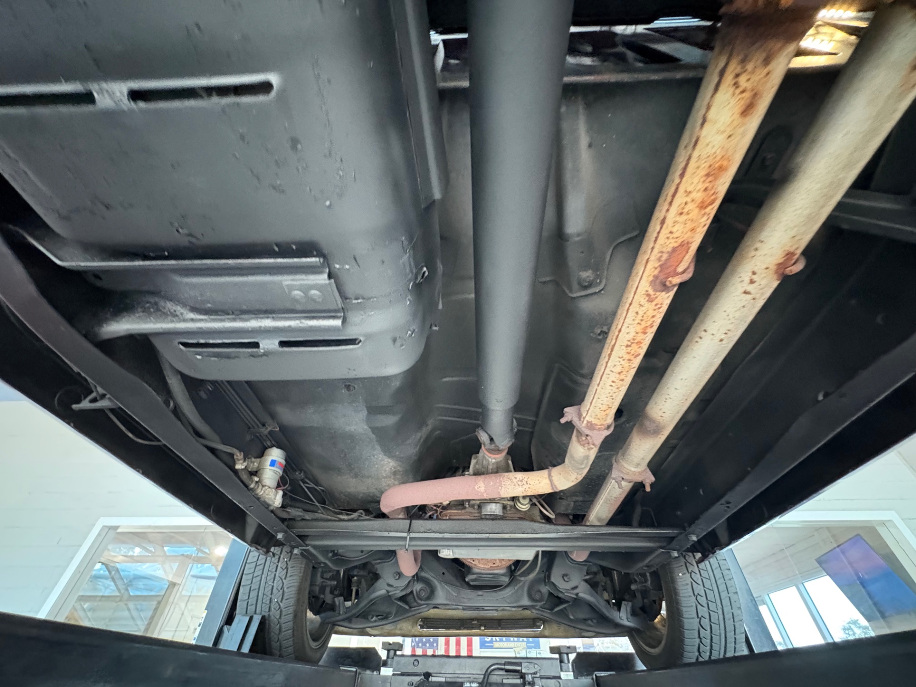 Vehicle photo 41