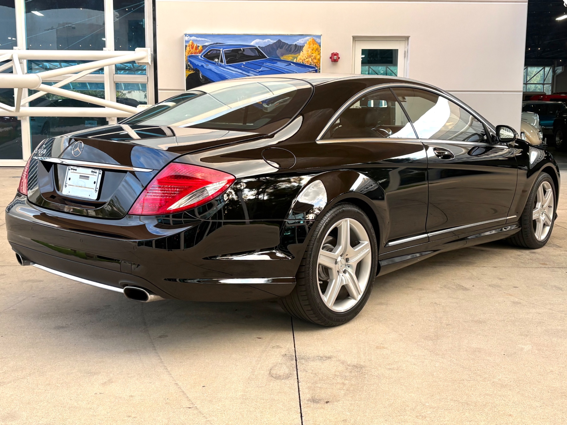 Vehicle photo 6