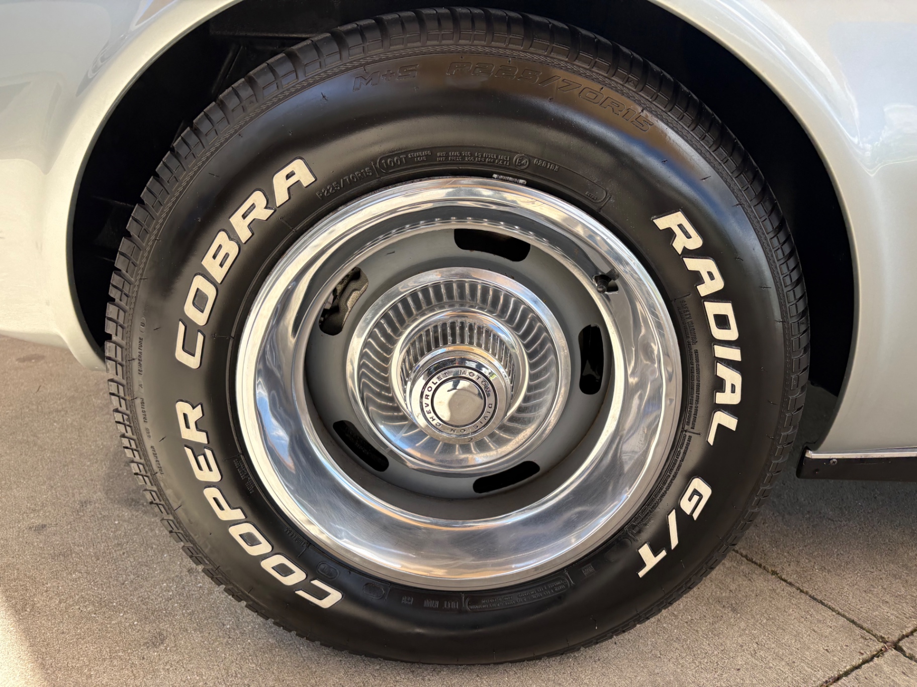 Vehicle photo 26