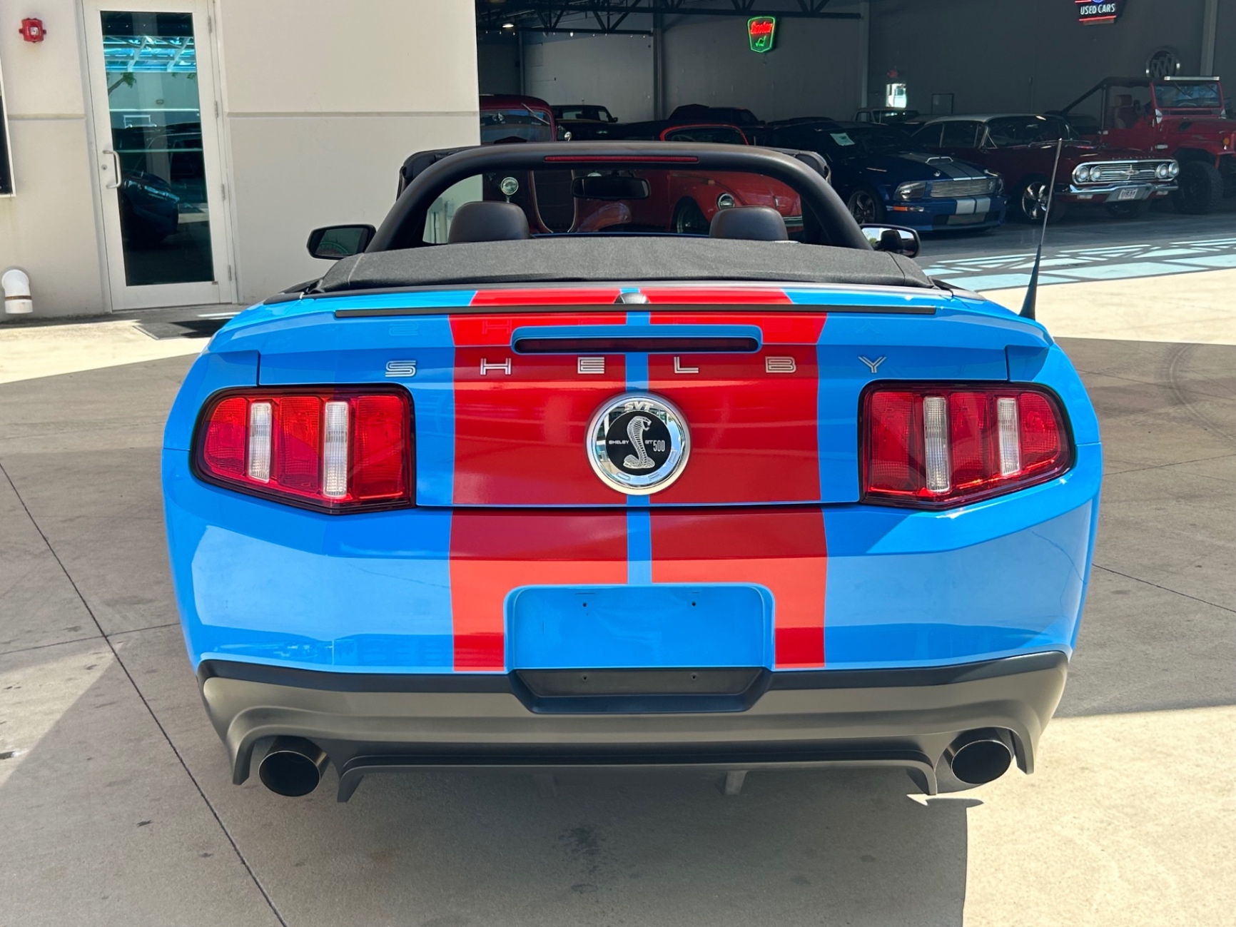 Vehicle photo 7