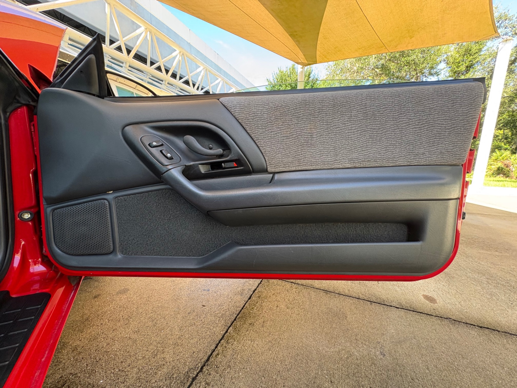 Vehicle photo 38