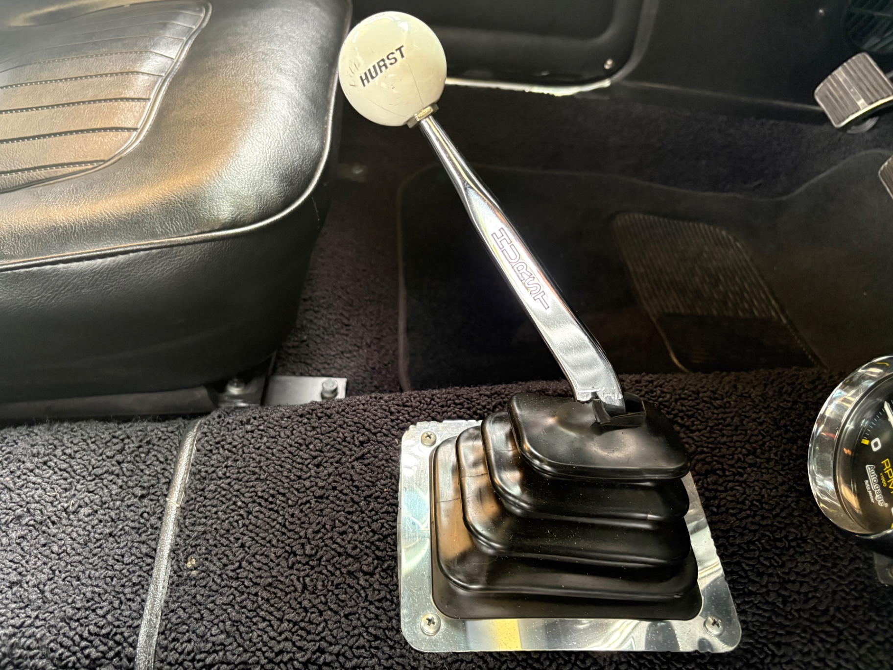 Vehicle photo 43