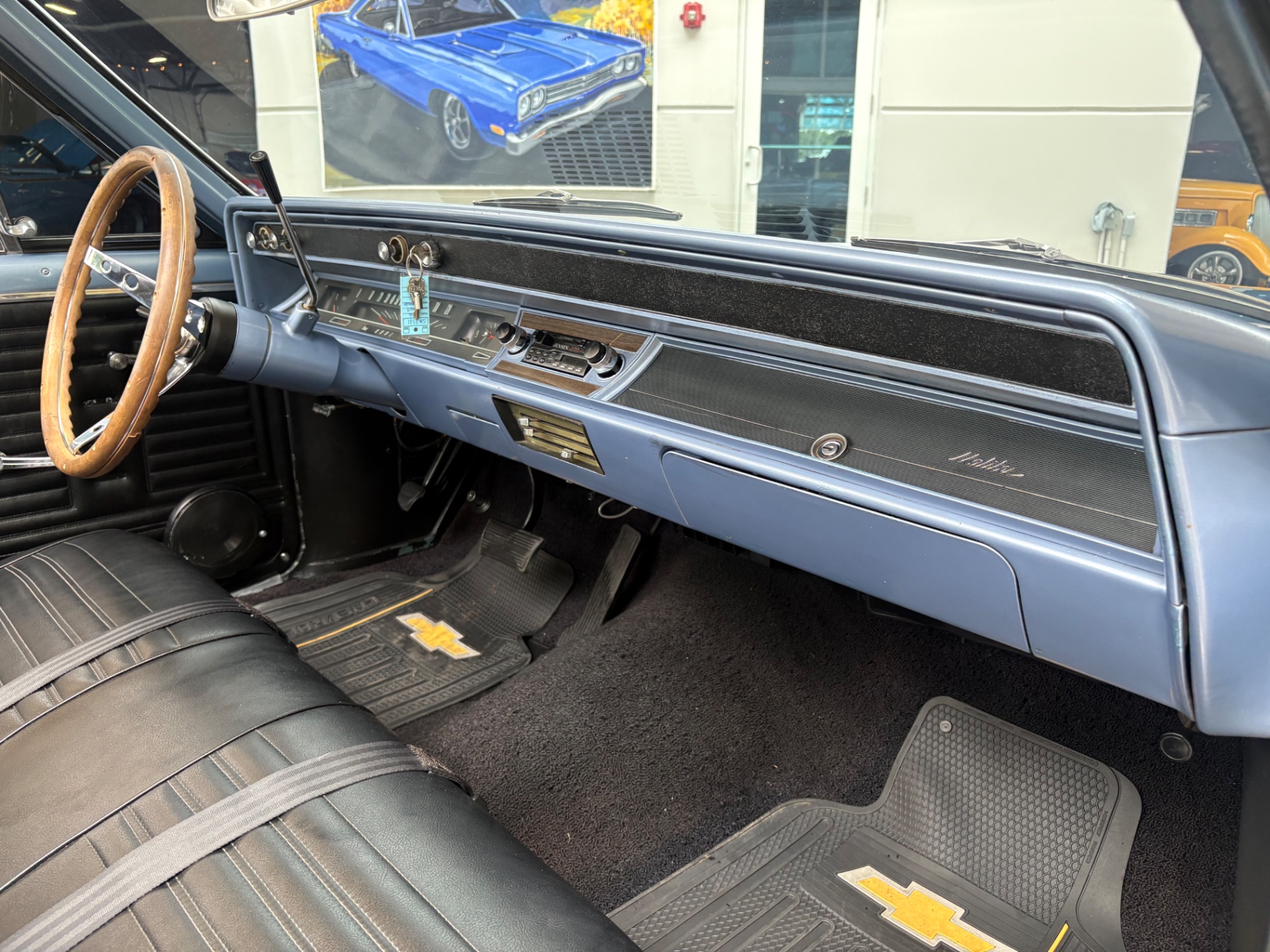 Vehicle photo 41