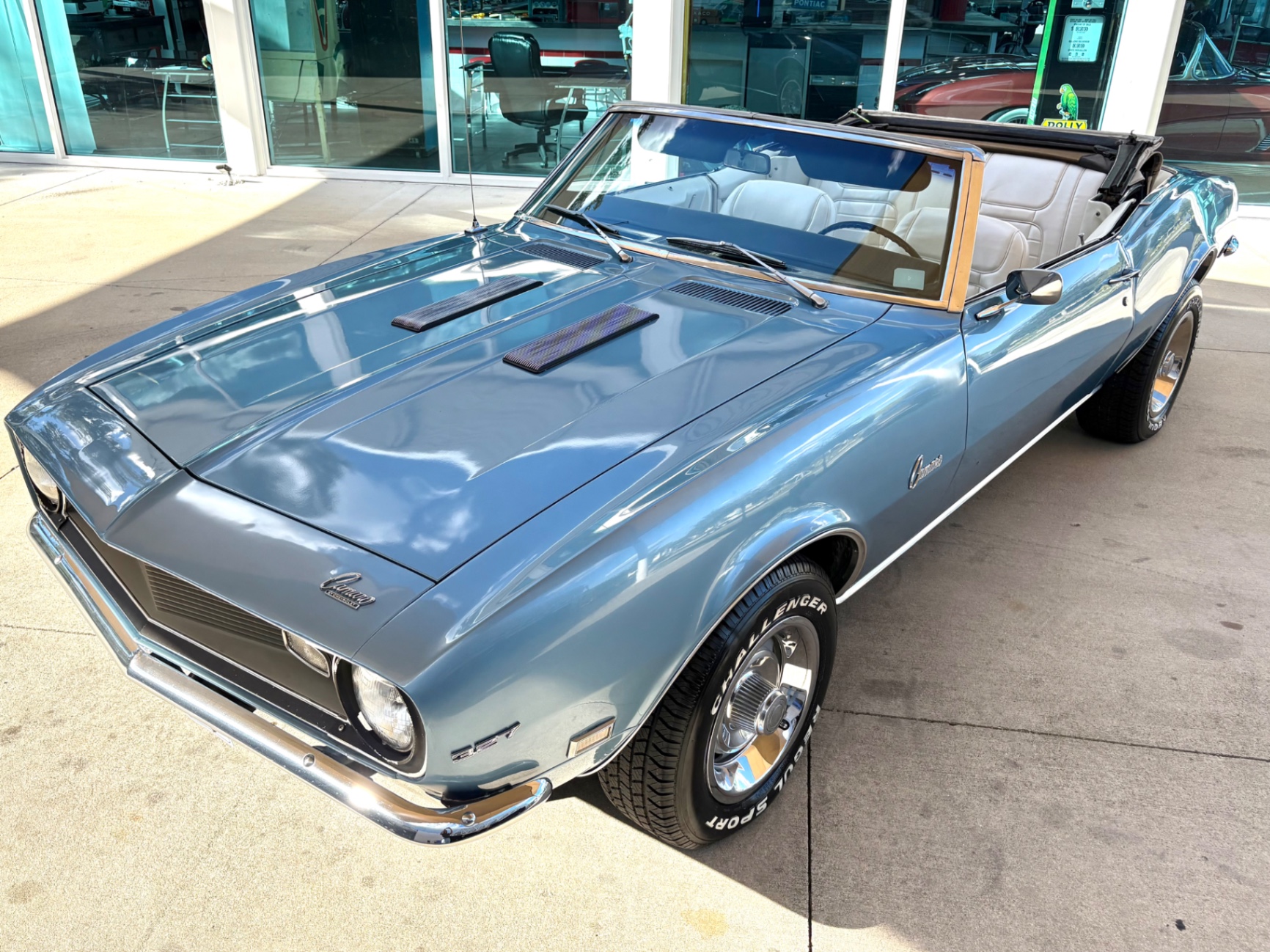 Vehicle photo 20