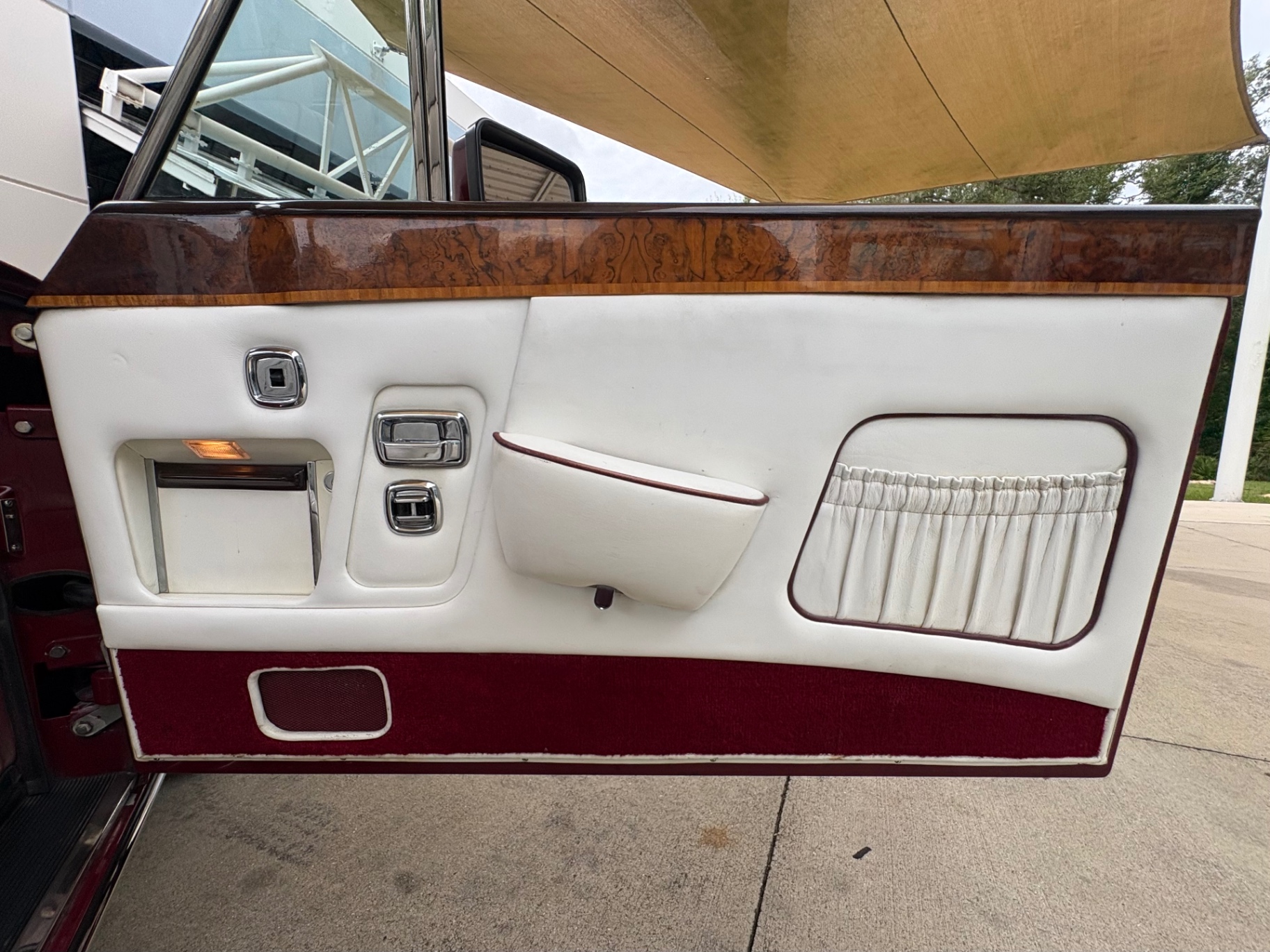 Vehicle photo 43