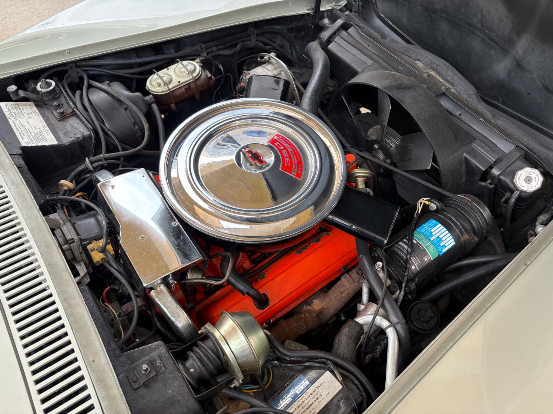 Vehicle photo 33