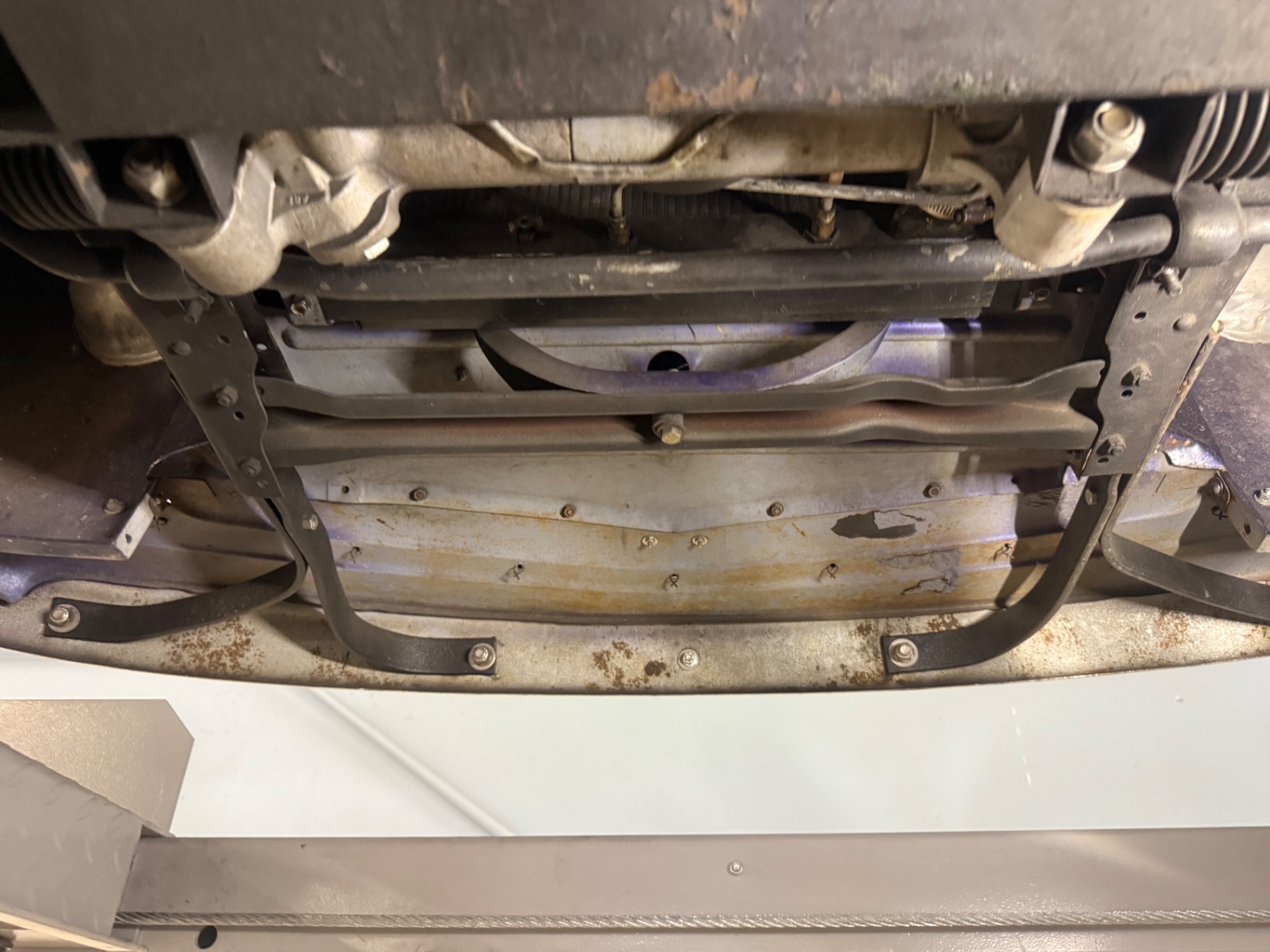 Vehicle photo 49