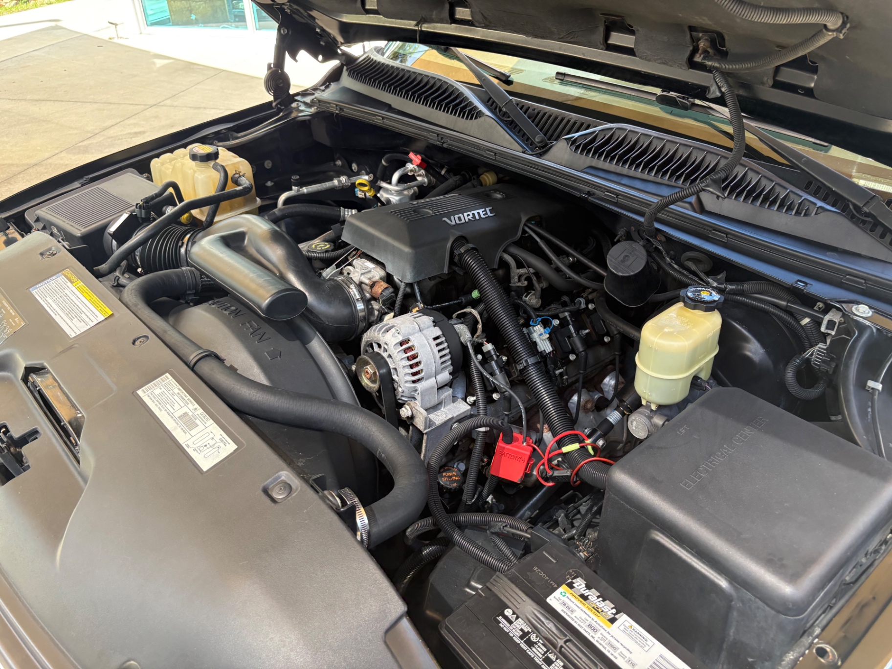 Vehicle photo 28