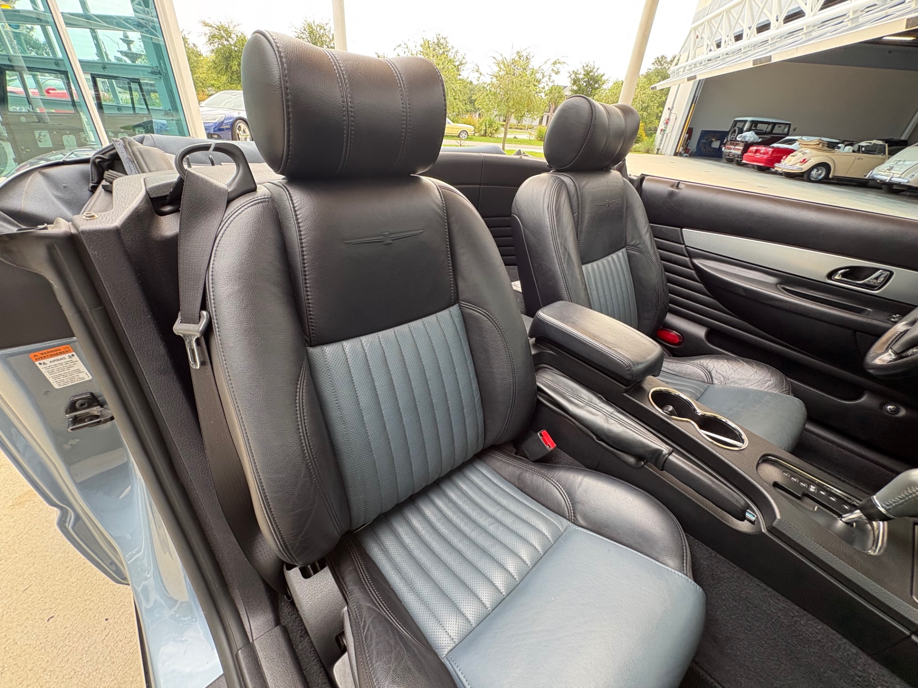 Vehicle photo 48